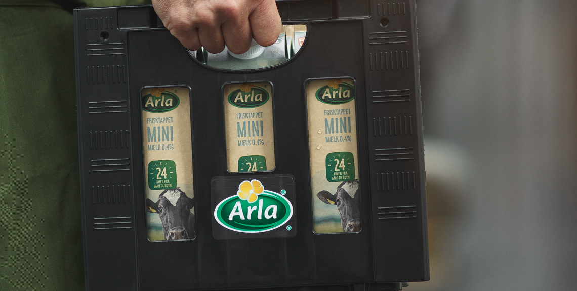 Arla, casse del latte nere, ma l'impronta è green