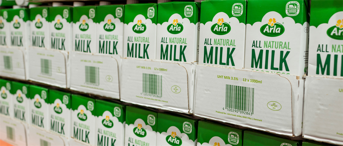 Arla Foods aumenta il prezzo semestrale del latte pagato agli allevatori